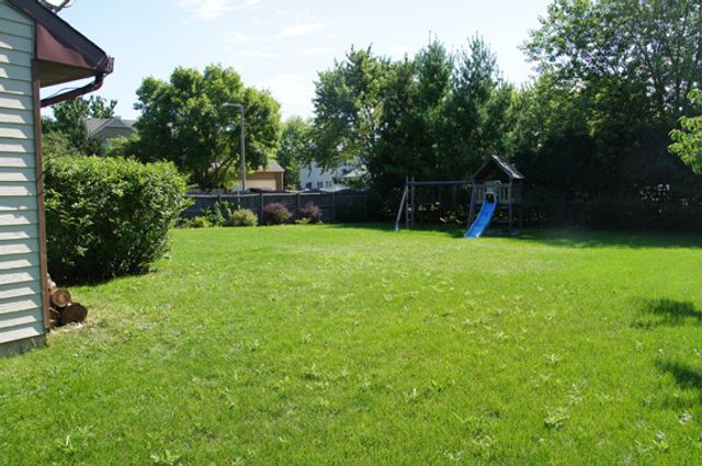 1900 Stanford Drive, Naperville, IL 60565