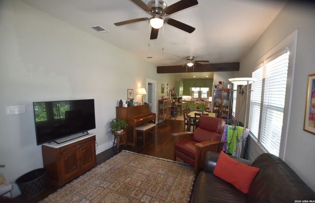 1630 W Craig, San Antonio, TX 78201