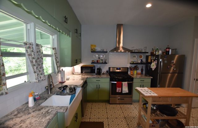 1630 W Craig, San Antonio, TX 78201