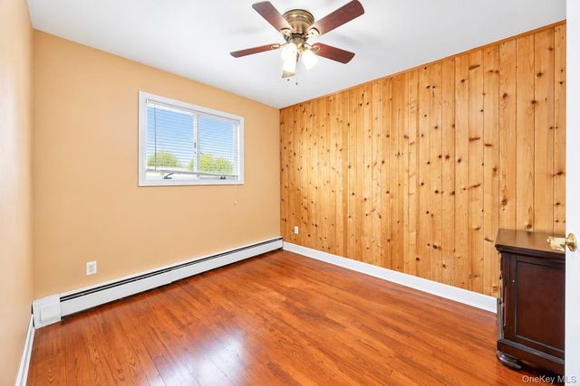 3 Avelaine Court, Babylon, NY 11702