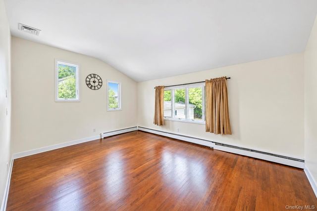 3 Avelaine Court, Babylon, NY 11702