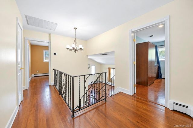3 Avelaine Court, Babylon, NY 11702