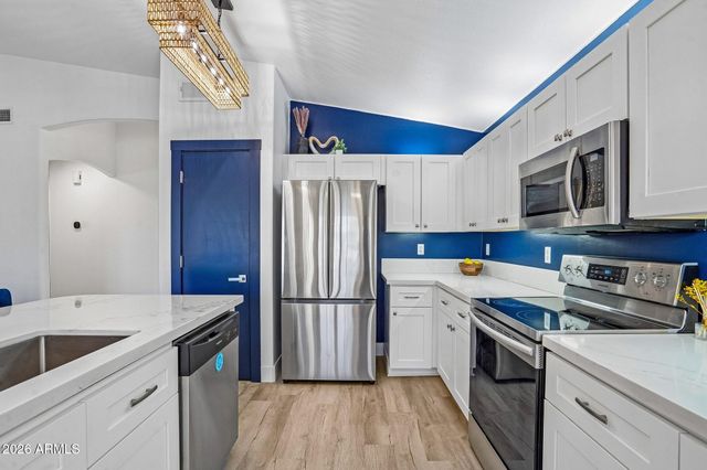 12050 S 44TH Street, Phoenix, AZ 85044