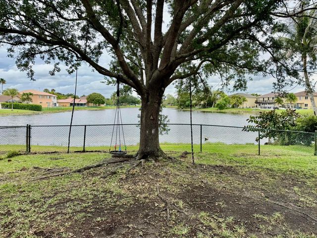 387 SW 206th Avenue 0, Pembroke Pines, FL 33029