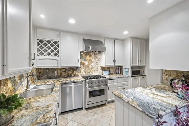 22271 3rd Avenue, Laguna Beach, CA 92651