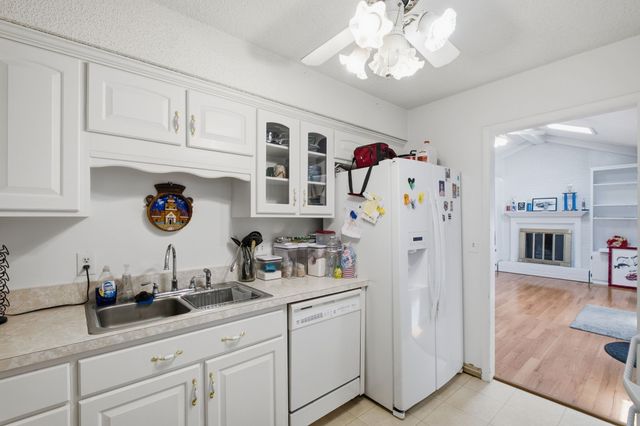 4812 Sierra Dr, Old Hickory, TN 37138