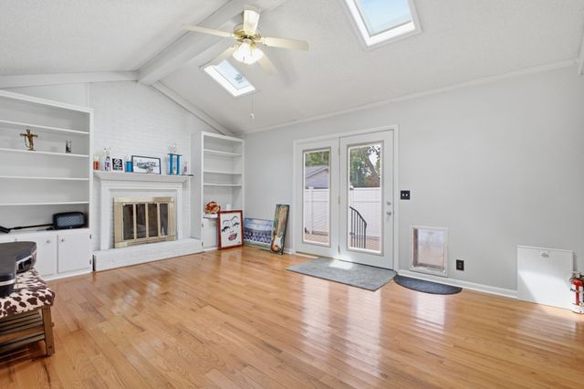 4812 Sierra Dr, Old Hickory, TN 37138