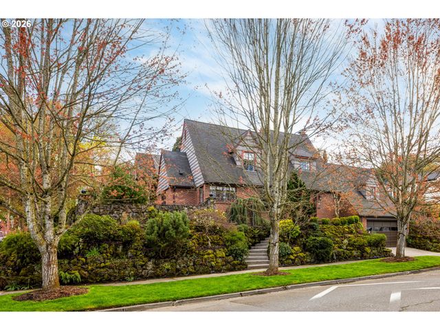 1128 Ne KNOTT St, Portland, OR 97212