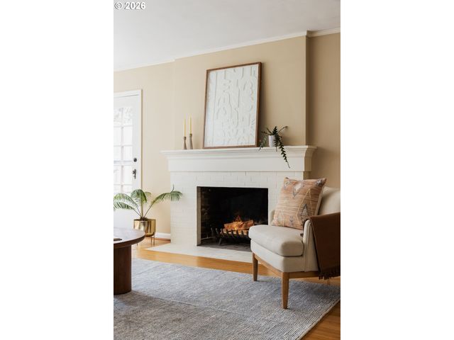 1128 Ne KNOTT St, Portland, OR 97212