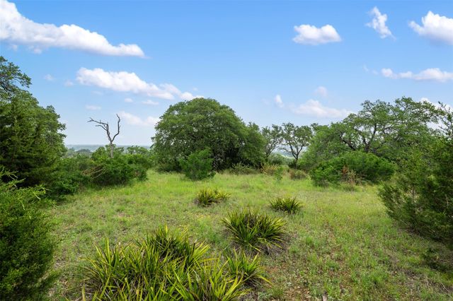 155 SW Crosswater LN, Dripping Springs, TX 78620