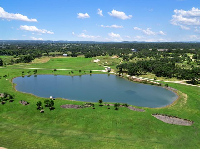 155 SW Crosswater LN, Dripping Springs, TX 78620