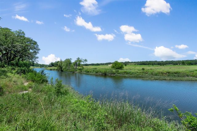 155 SW Crosswater LN, Dripping Springs, TX 78620