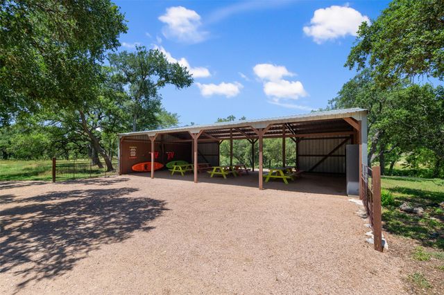 155 SW Crosswater LN, Dripping Springs, TX 78620
