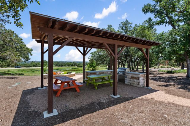 155 SW Crosswater LN, Dripping Springs, TX 78620