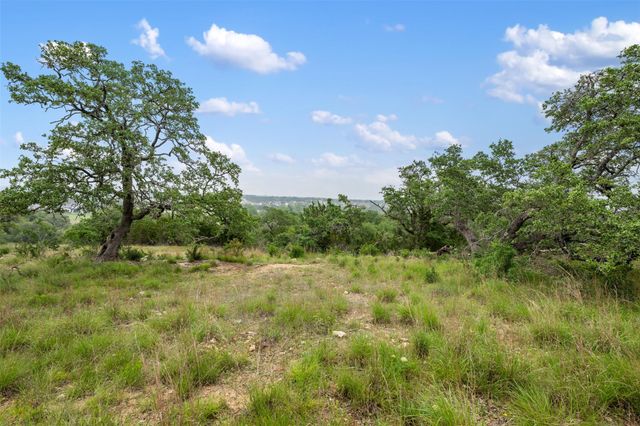 155 SW Crosswater LN, Dripping Springs, TX 78620