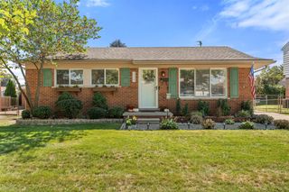 35527 Elmira Street, Livonia, MI 48150