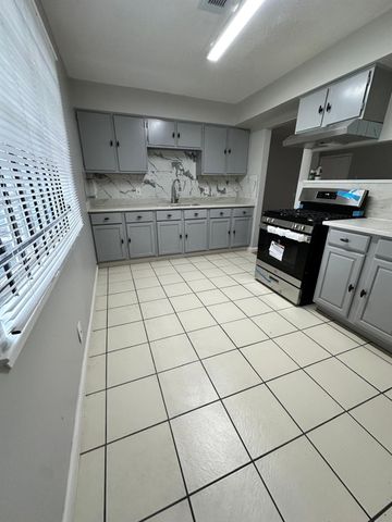 3731 Alberta Street, Houston, TX 77021