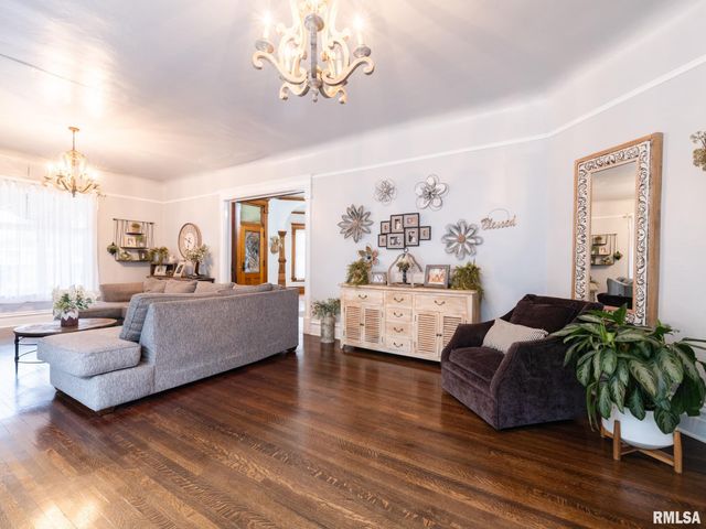 725 PARK Avenue, Pekin, IL 61554