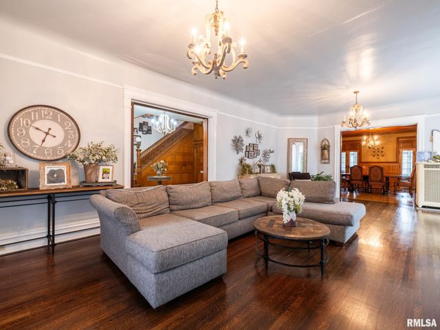 725 PARK Avenue, Pekin, IL 61554