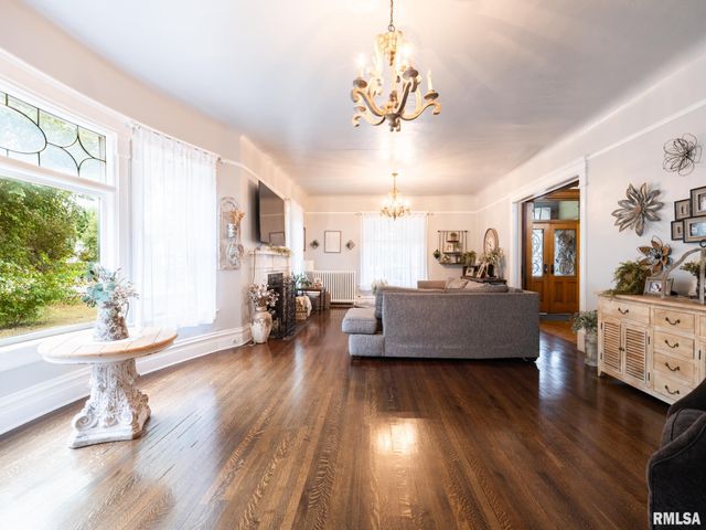 725 PARK Avenue, Pekin, IL 61554