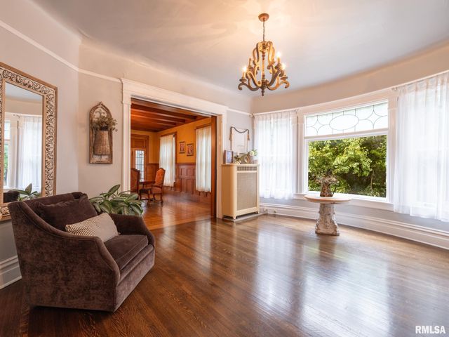 725 PARK Avenue, Pekin, IL 61554