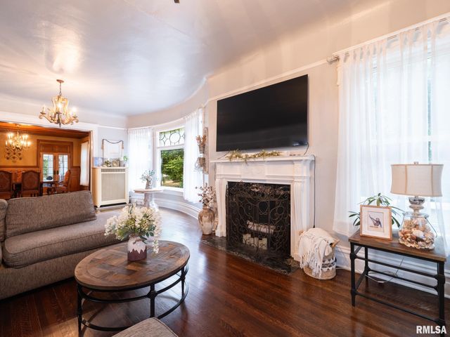 725 PARK Avenue, Pekin, IL 61554