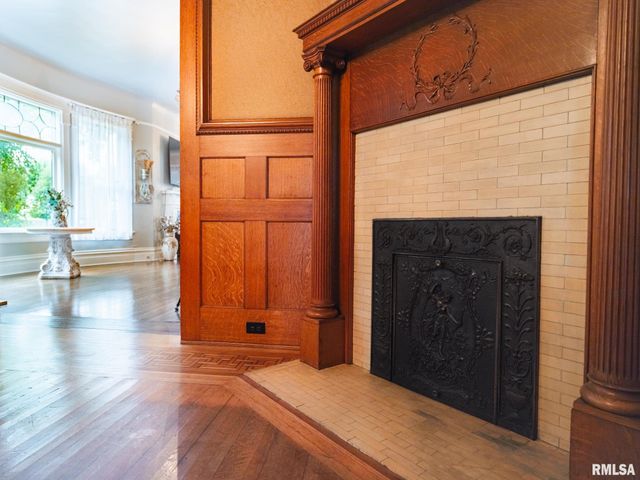 725 PARK Avenue, Pekin, IL 61554