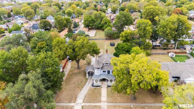 725 PARK Avenue, Pekin, IL 61554