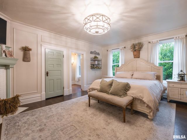 725 PARK Avenue, Pekin, IL 61554