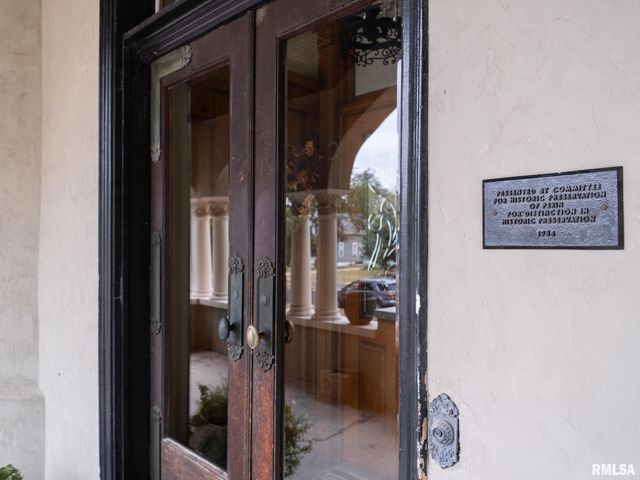 725 PARK Avenue, Pekin, IL 61554