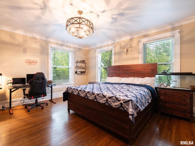 725 PARK Avenue, Pekin, IL 61554