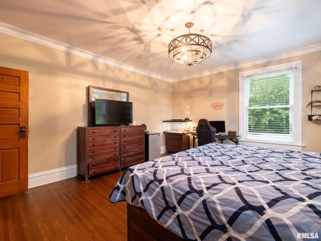 725 PARK Avenue, Pekin, IL 61554