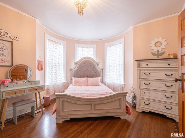 725 PARK Avenue, Pekin, IL 61554