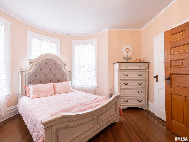 725 PARK Avenue, Pekin, IL 61554