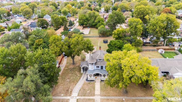 725 PARK Avenue, Pekin, IL 61554