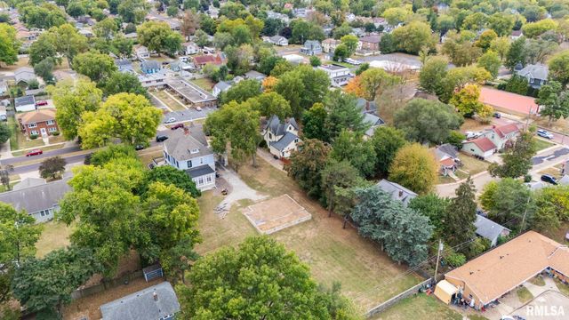 725 PARK Avenue, Pekin, IL 61554