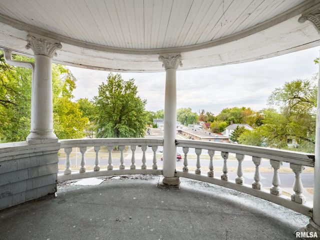 725 PARK Avenue, Pekin, IL 61554