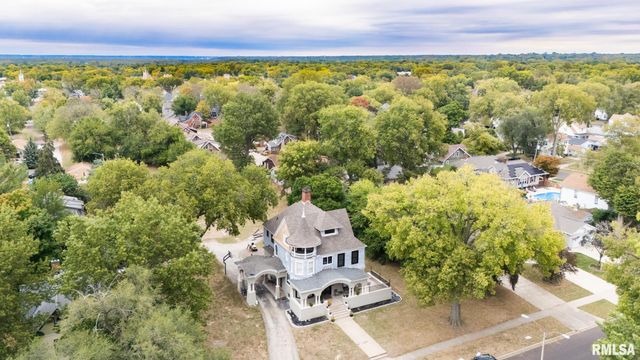 725 PARK Avenue, Pekin, IL 61554