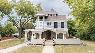 725 PARK Avenue, Pekin, IL 61554