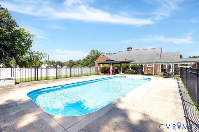218 Claremont St, Petersburg, VA 23805