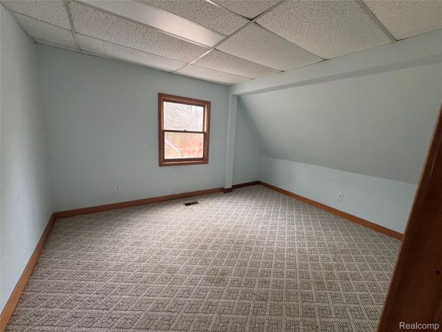 6221 W Maple Road, West Bloomfield Charter Township, MI 48322