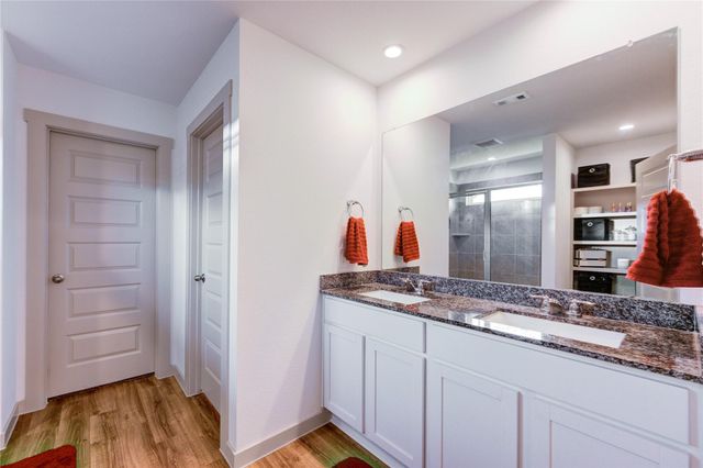 9907 Palm Royal Drive, Baytown, TX 77521