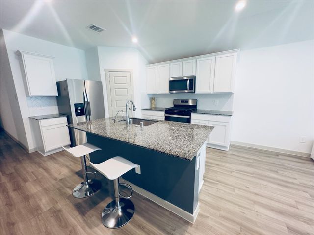 9907 Palm Royal Drive, Baytown, TX 77521