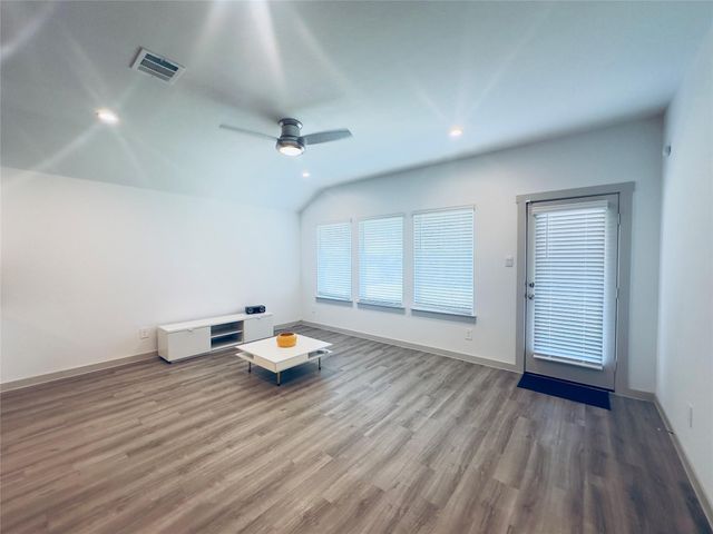 9907 Palm Royal Drive, Baytown, TX 77521