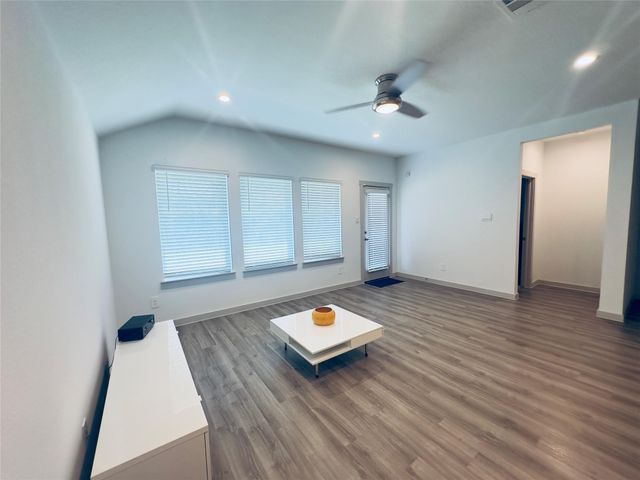 9907 Palm Royal Drive, Baytown, TX 77521