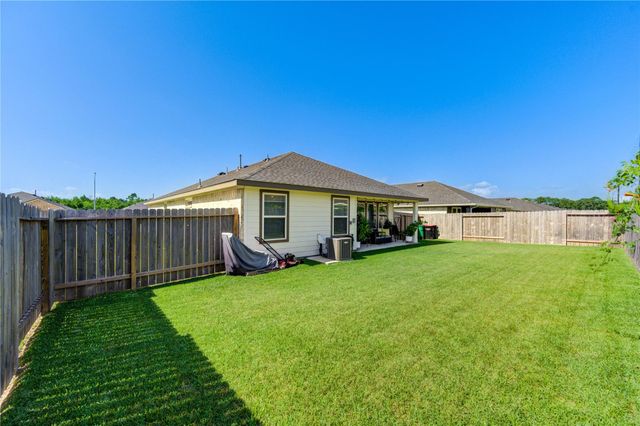 9907 Palm Royal Drive, Baytown, TX 77521