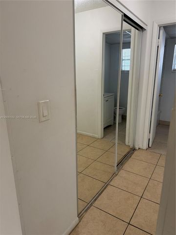 3091 NW 46th Ave 205C, Lauderdale Lakes, FL 33313