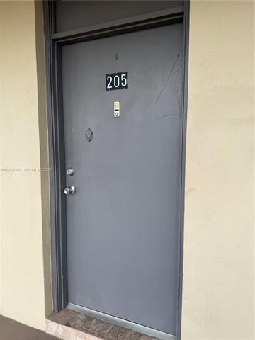 3091 NW 46th Ave 205C, Lauderdale Lakes, FL 33313