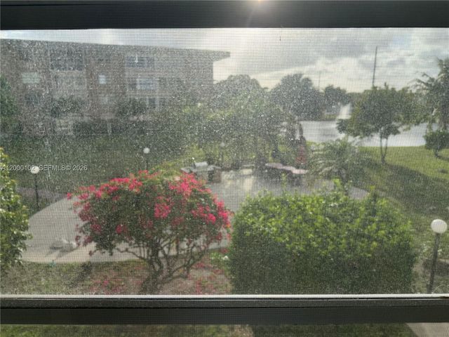 3091 NW 46th Ave 205C, Lauderdale Lakes, FL 33313