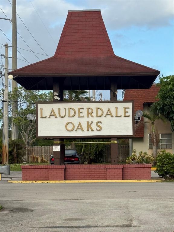 3091 NW 46th Ave 205C, Lauderdale Lakes, FL 33313